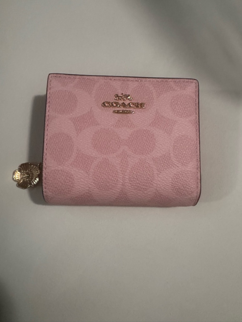 Coach Snap Wallet in Powder Pink Signature with Floral Charm NWT